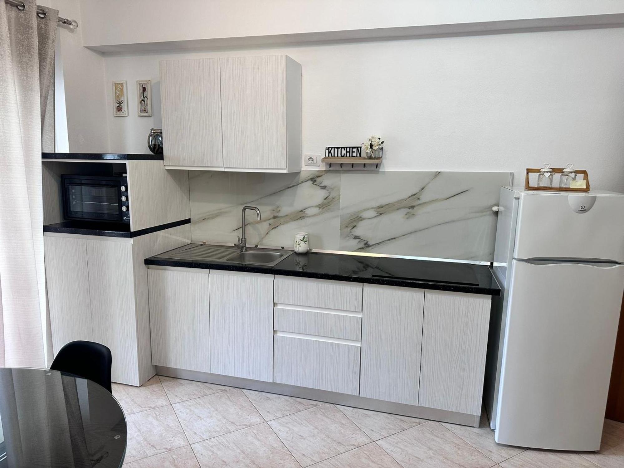 Auri's House Apartment Vlore