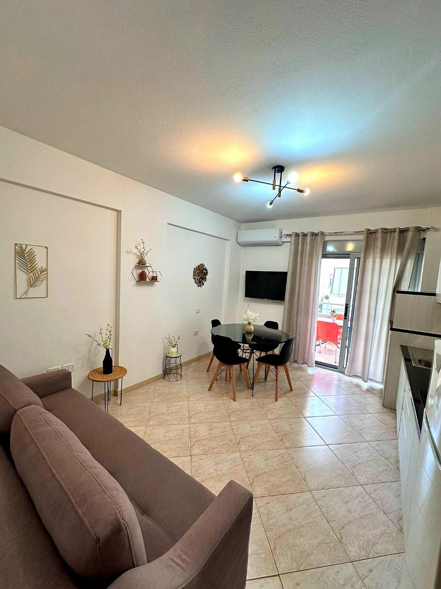Auri's House Vlore